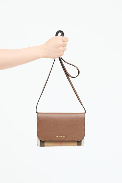 Burberry ブラウンレザー ストラップ チェックインターシャ レザーグローブ (トリュフブラウン