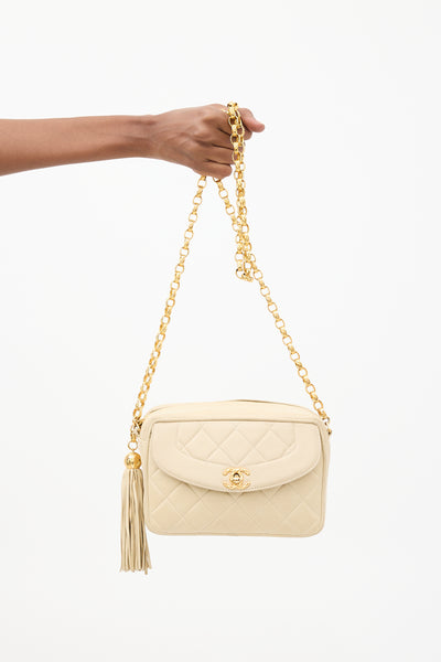 ショルダーバッグ CHANEL TASSEL BAG Chanel Black Tassel Camera Bag – Treasures of NYC
