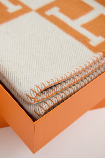 Coussin Hermès Avalon III Petit Modèle - Laine & Cachemire - Ecru/Potiron - Neuf Avec Reçu