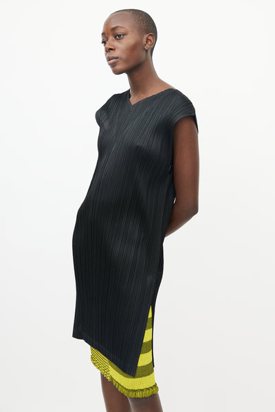 Pleats Please Issey Miyake // Black & White Pleated Dress – VSP Consignment