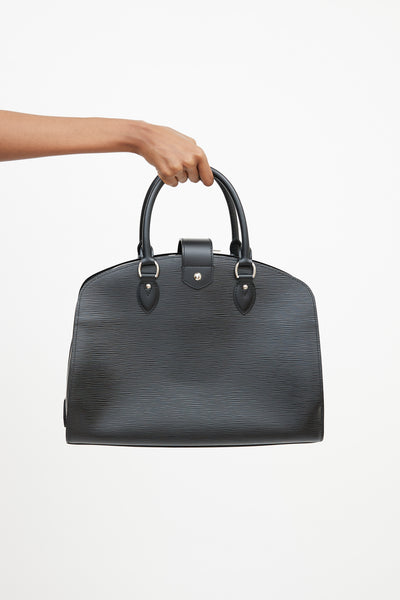 Louis-Vuitton-Black-Epi-