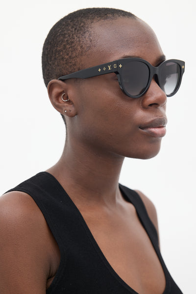 Louis Vuitton // Black & Gold Z1526W Wayfarer Sunglasses  display picture 2
