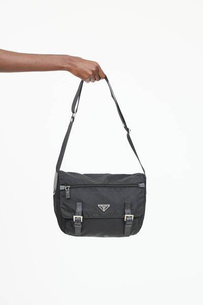 最終セール 男女兼用 NYLONshoulder PRADAnoveltybag Prada Black medium bag with padlock | TheDoubleF