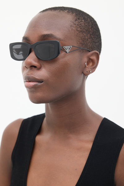 Prada // Black SPR14Y Rectangular Sunglasses – VSP Consignment
