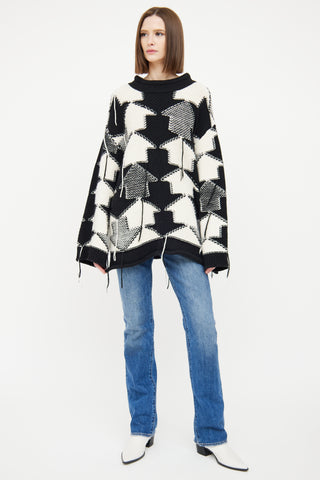 Stella McCartney Black & White Knit Long Sleeve Sweater