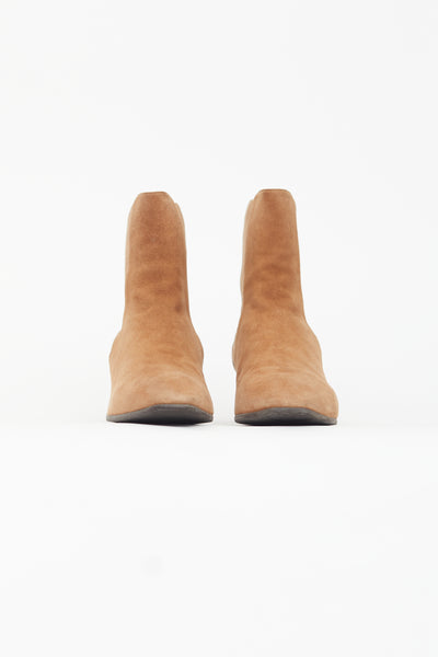 Stuart Weitzman // Brown Suede Cleora Heeled Boot – VSP Consignment