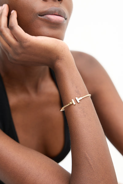 Tiffany // Gold Narrow T Wire Bracelet – VSP Consignment