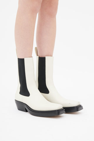 Bottega Veneta // Leather The Lean Chelsea Boot – VSP Consignment