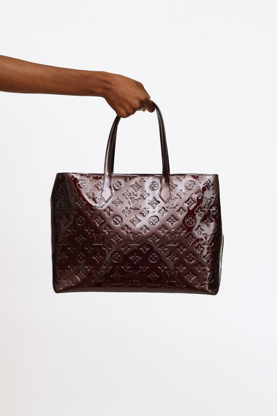 Louis Vuitton Blanc Coral Vernis Wilshire GM Tote – The Luxe Closet