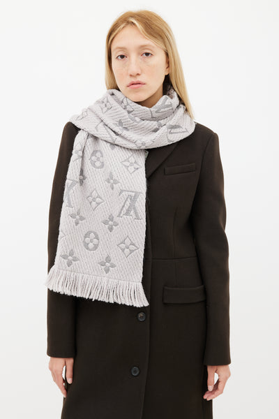 Louis Vuitton logomania scarf