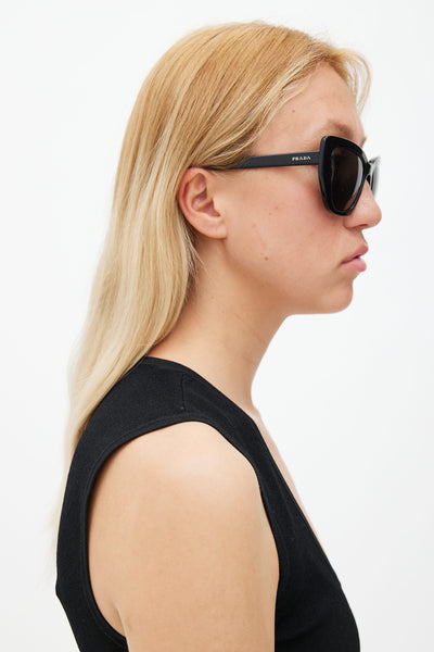 Prada // Black Oversized SPR08V Sunglasses – VSP Consignment