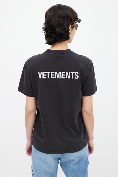 Vetements Staff T-Shirt - トップス