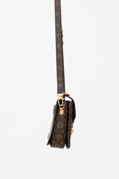 Louis Vuitton 2022 Monogram Metis Pochette Bag