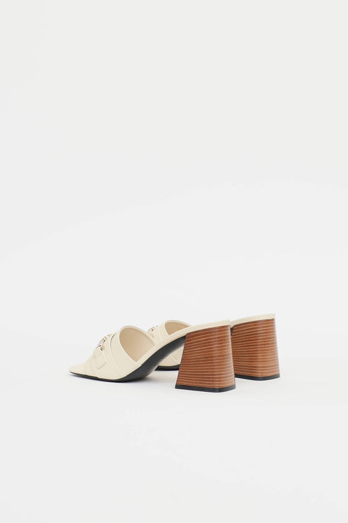 Gucci Leather Signoria Sandal