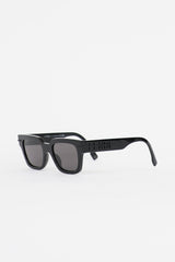 Fendi FE400781 Sunglasses