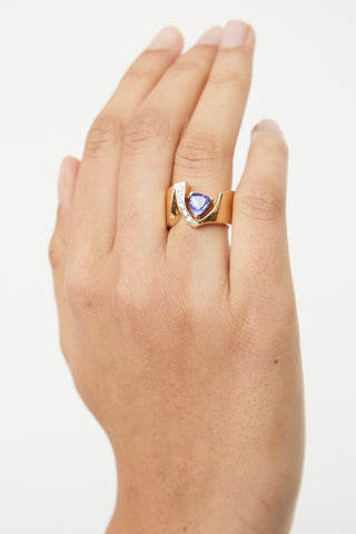  White & Yellow Gold Blue Tanzanite & Dia Ring