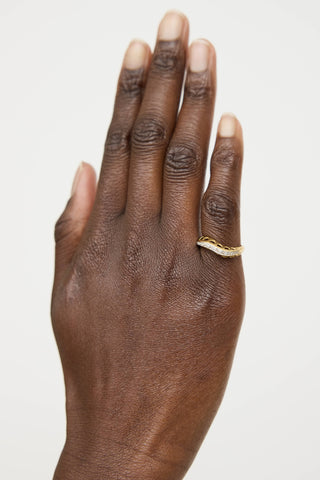 Fine Jewelry18K Yellow Gold Diamond Heart Wave Ring