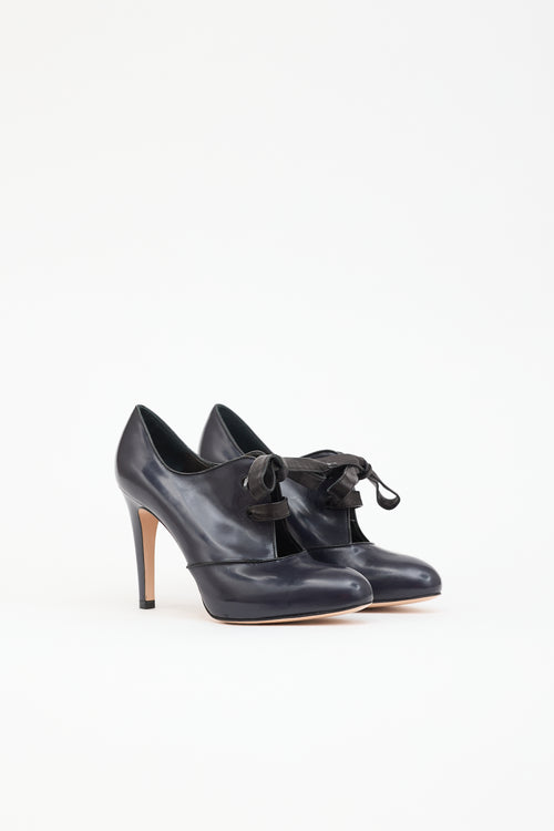 Gianvito Rossi Leather Lace Up  Pump