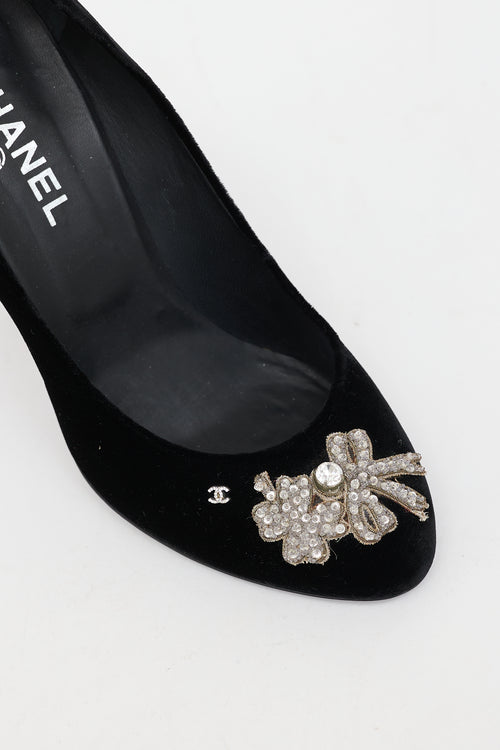 Chanel Velvet CC Pump
