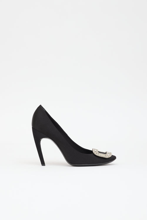 Roger Vivier Satin Trompette Pump