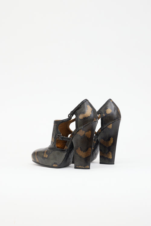 Bottega Veneta Leather Printed Cutout Pump