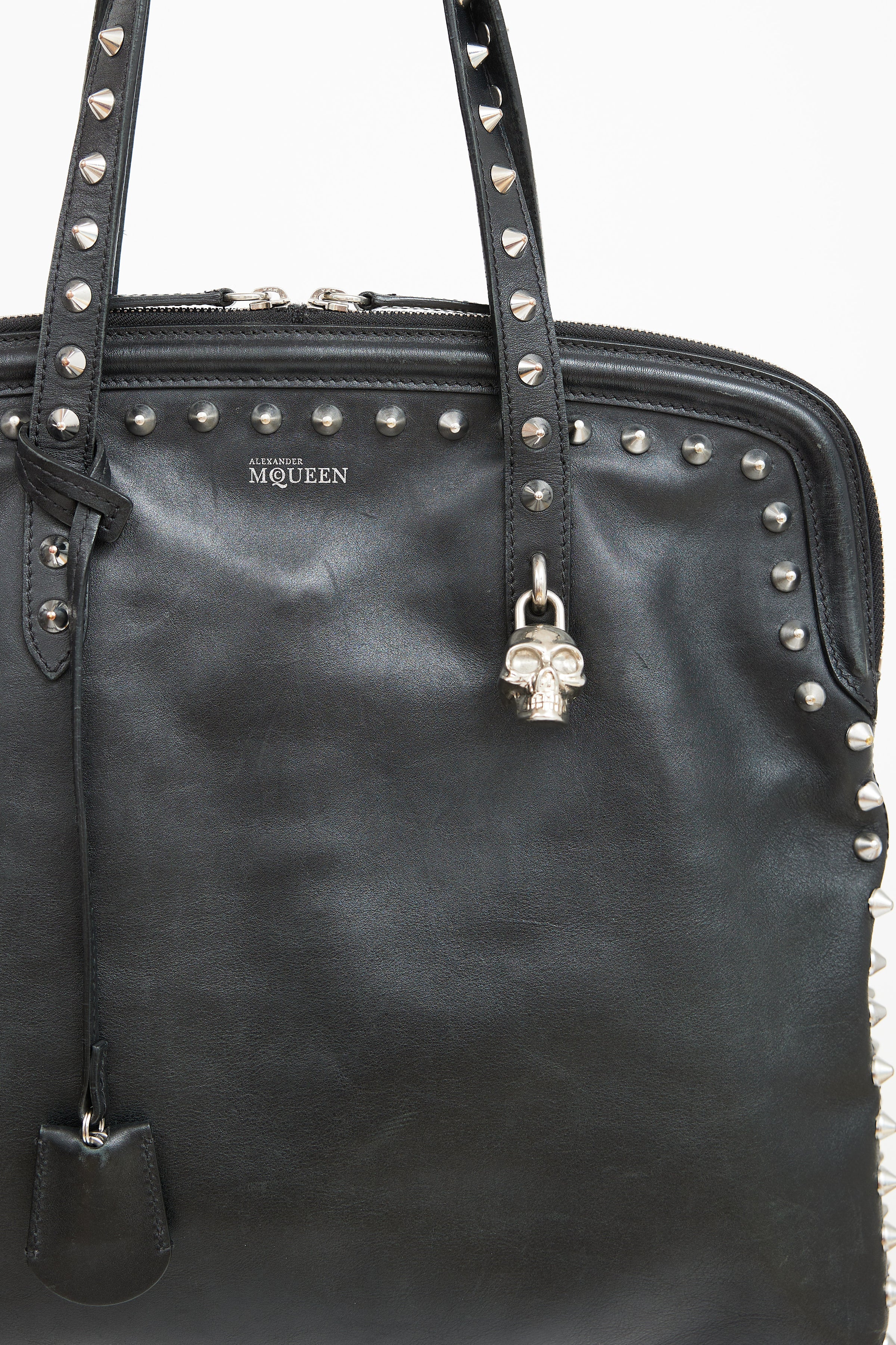 McQueen // Black Leather Studded Skull Lock Tote Bag – VSP Consignment McQueen // Black Leather Studded Skull Lock Tote Bag – VSP Consignment