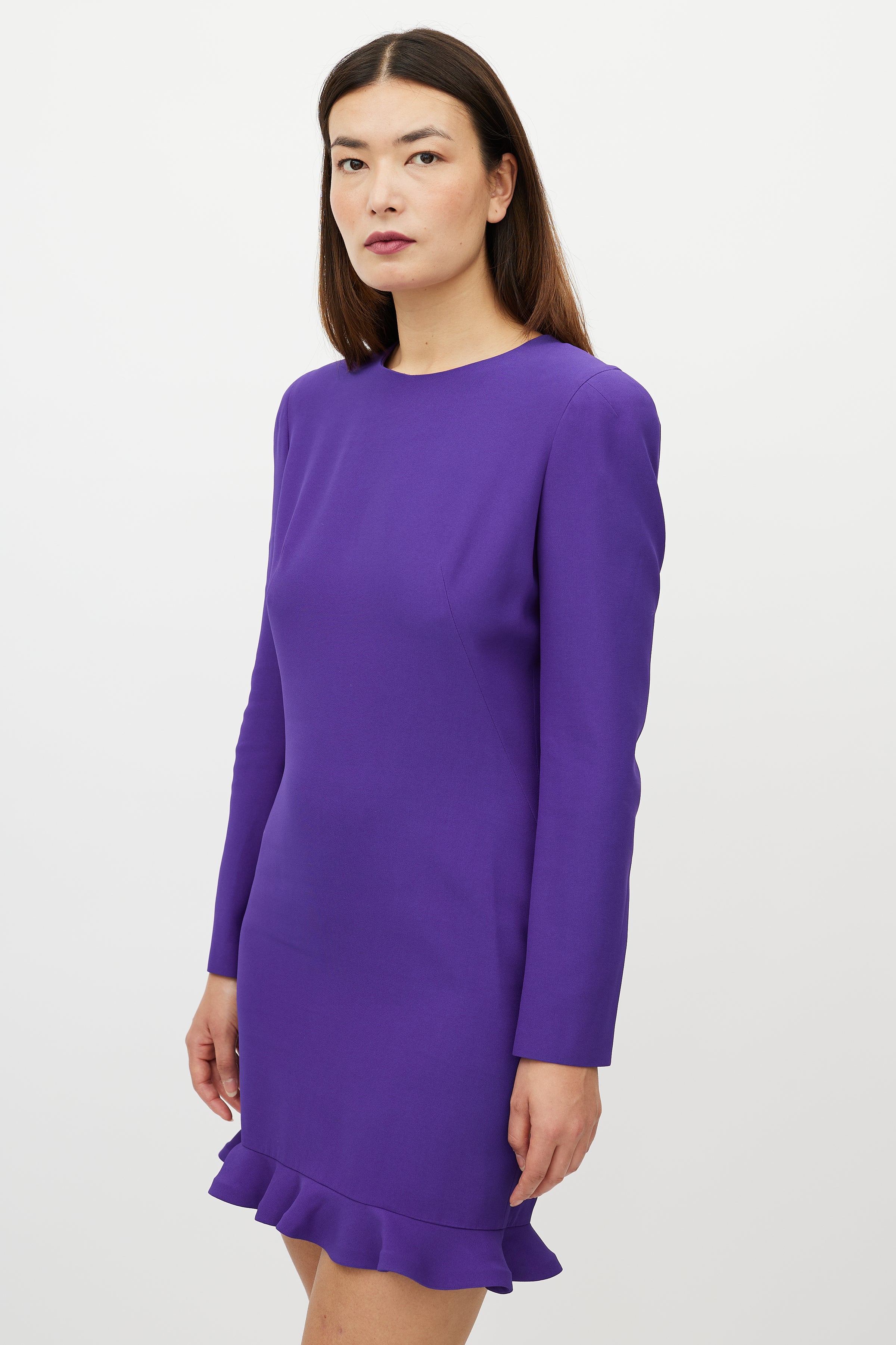 alexander mcqueen purple dress For today's June purple post, I am highlighting perhaps one of Catherine's most iconic purple gowns, the lilac Alexander McQueen evening gown she wore to a BAFTA event in Hollywood in 2011