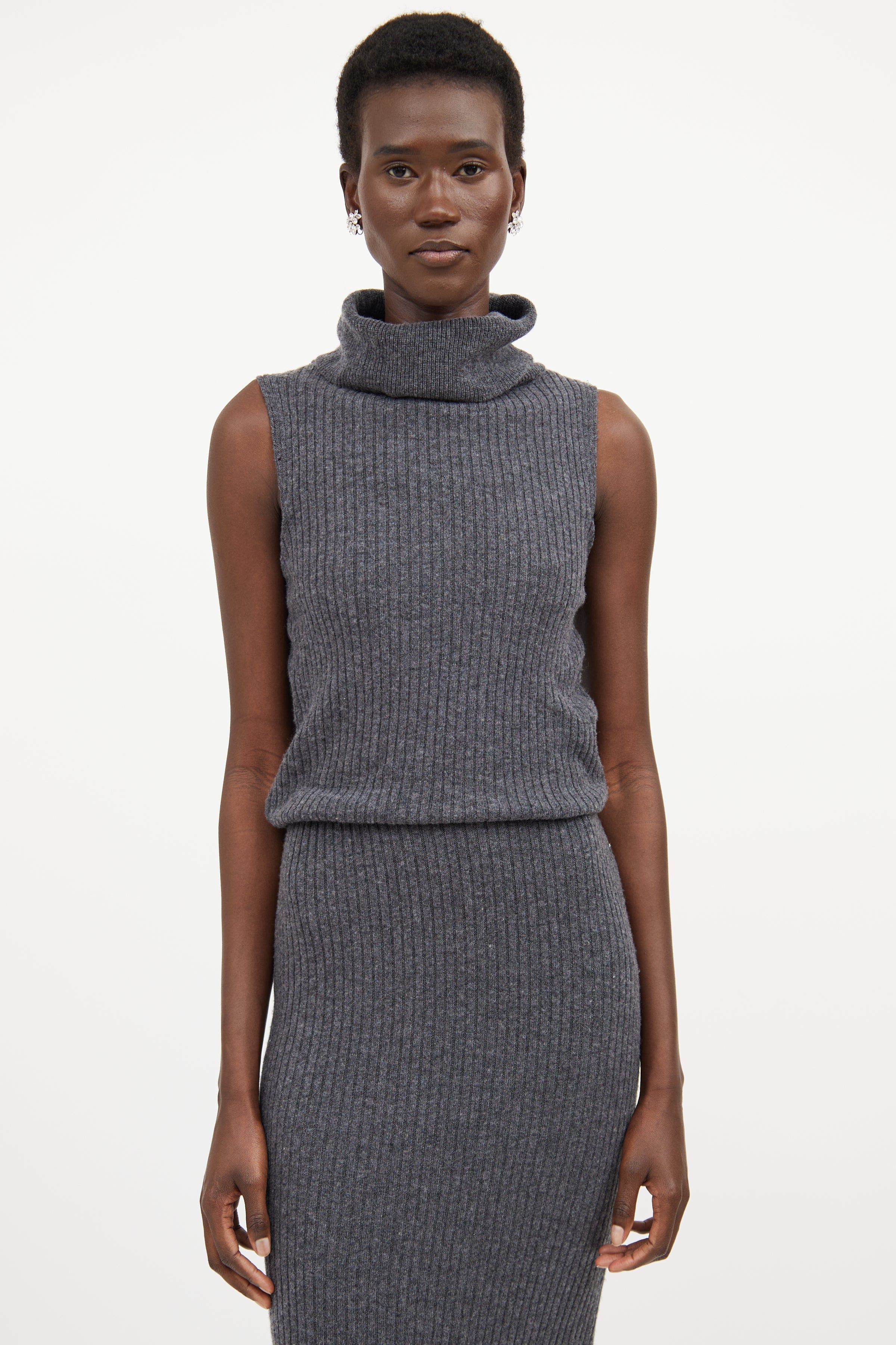 Alice + Olivia // Dark Wool Knit Ribbed Sweater Dress VSP Consignment Alice + Olivia // Dark Wool Knit Ribbed Sweater Dress VSP Consignment