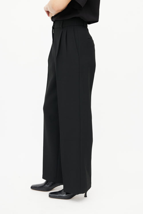 Aritzia Babaton Black Pleated Trouser