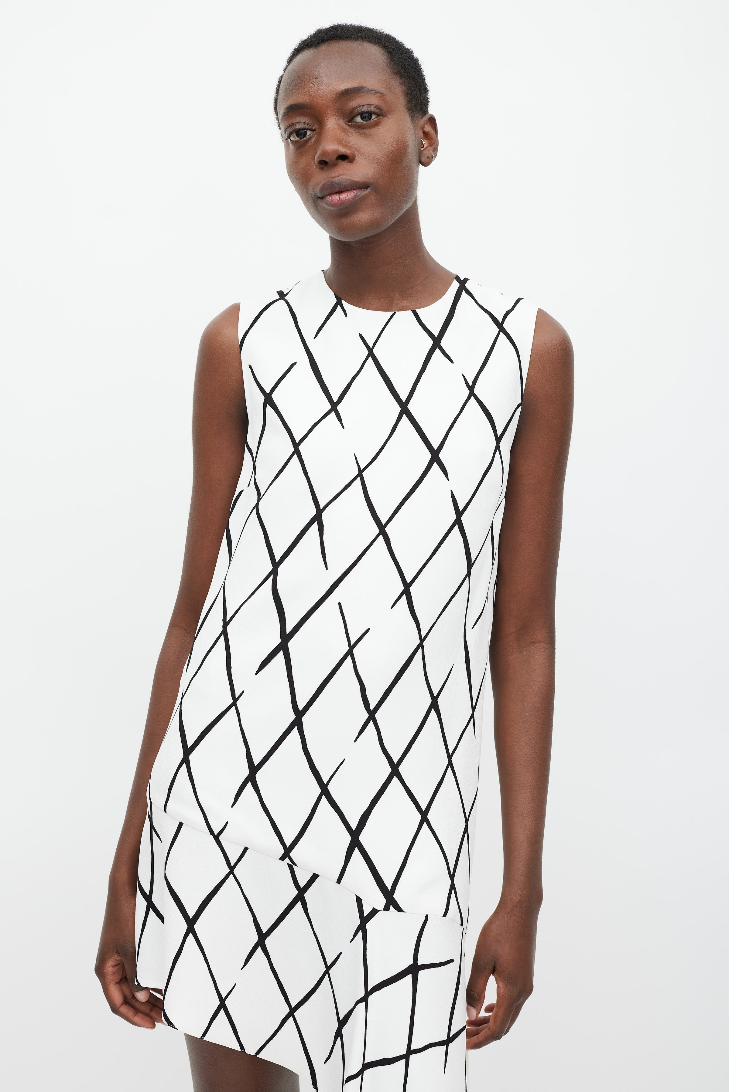 Balenciaga // White & Black Argyle Printed Asymmetric Dress VSP Consignment Balenciaga // White & Black Argyle Printed Asymmetric Dress VSP Consignment