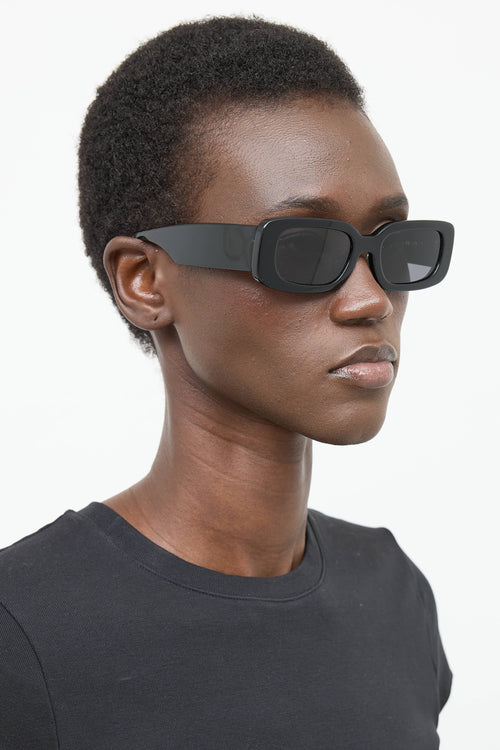 Bonnie Clyde Show and Rectangle Tell Sunglasses