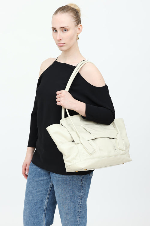 Bottega Veneta Leather Arco Slouch Bag