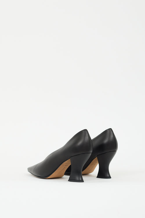 Bottega Veneta Black Leather Almond Pump