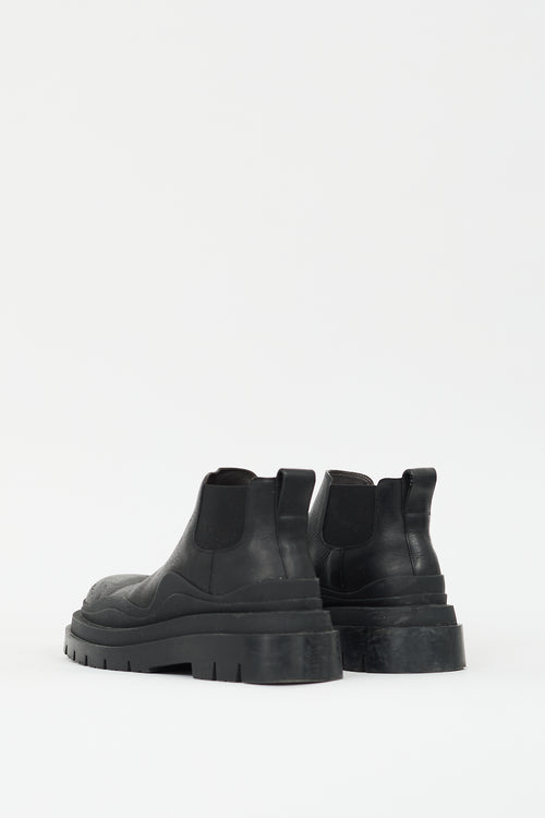 Bottega Veneta Black Leather Tire Ankle Chelsea Boot