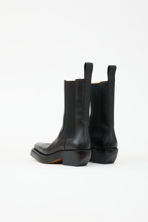 Bottega Veneta Leather Lean Chelsea Boot