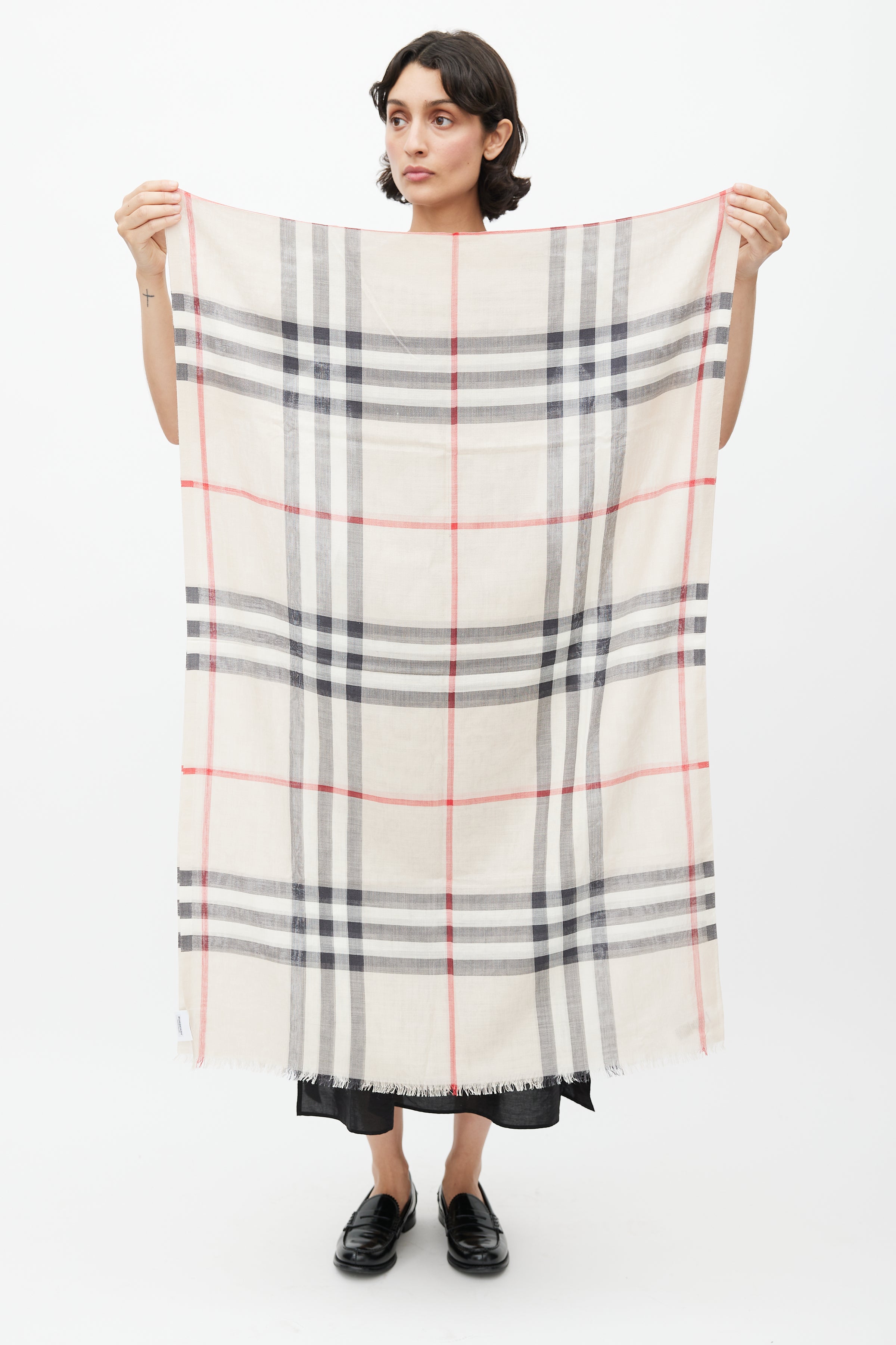 BURBERRY: Vintage Check scarf in cashmere - Beige