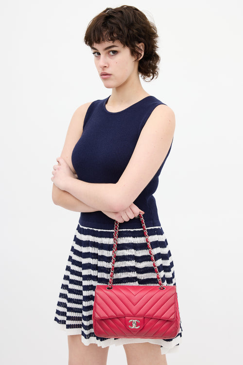 Chanel 2009 Fuchsia Quilted Chevron Medium Flap Bag