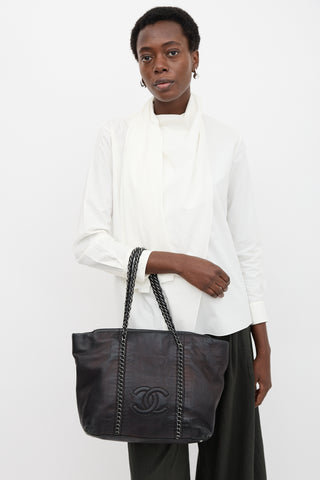 Chanel 2005 Leather Luxe Ligne CC Tote Bag