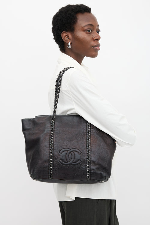 Chanel 2005 Leather Luxe Ligne CC Tote Bag