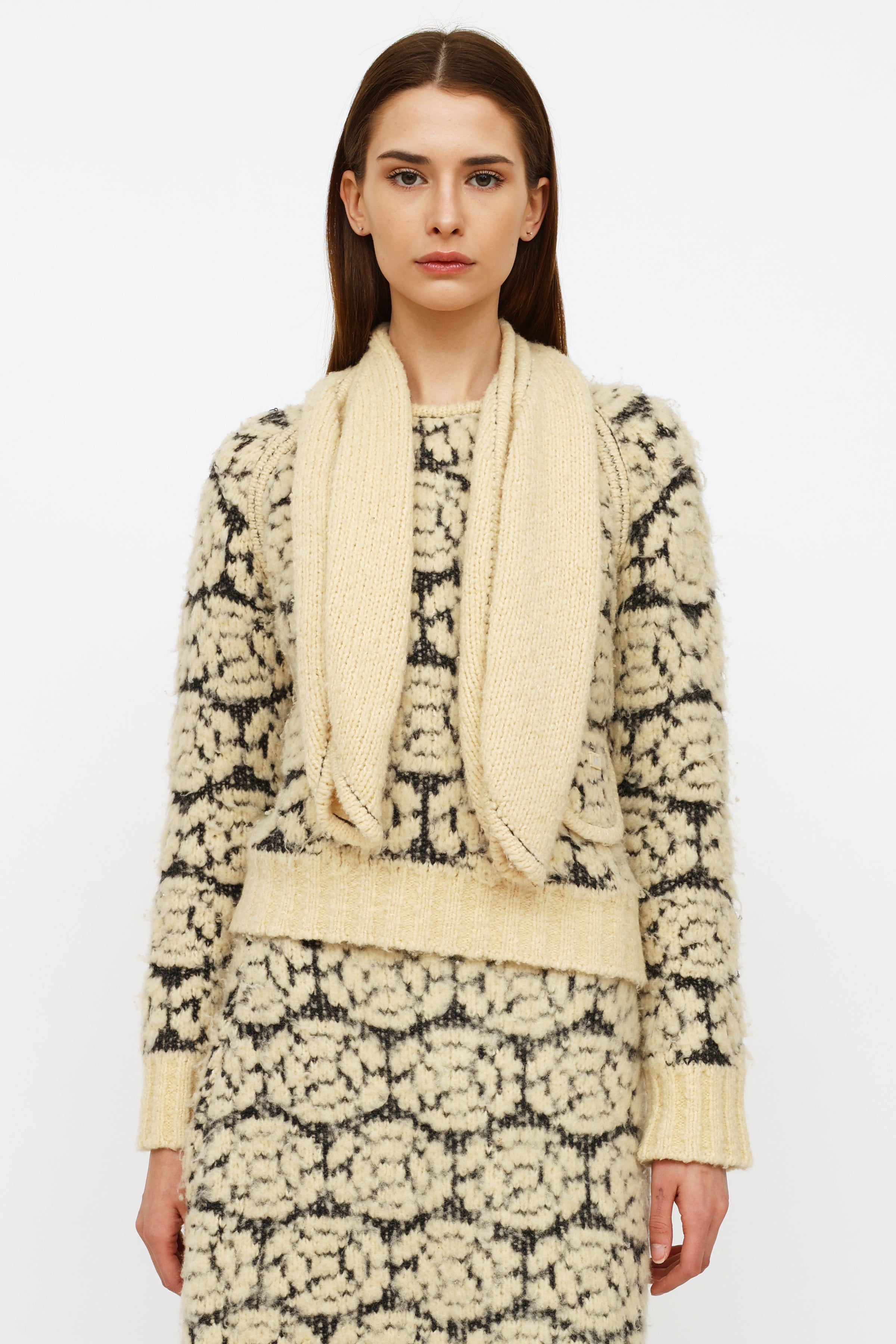 Chanel // Cream & Black Camellia Knit Wool Sweater – VSP Consignment
