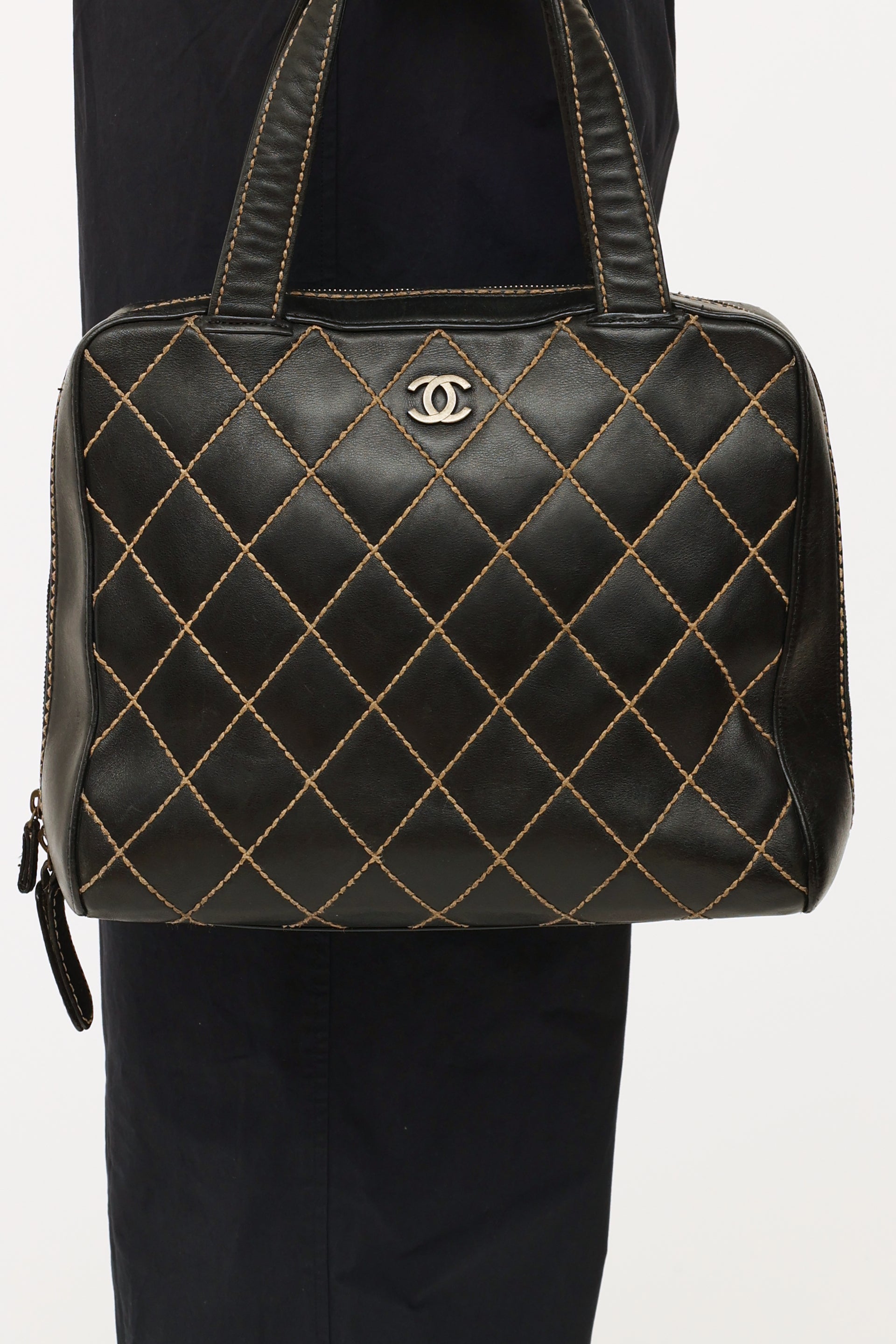 Chanel // Black Quilted Leather Bag – VSP Consignment