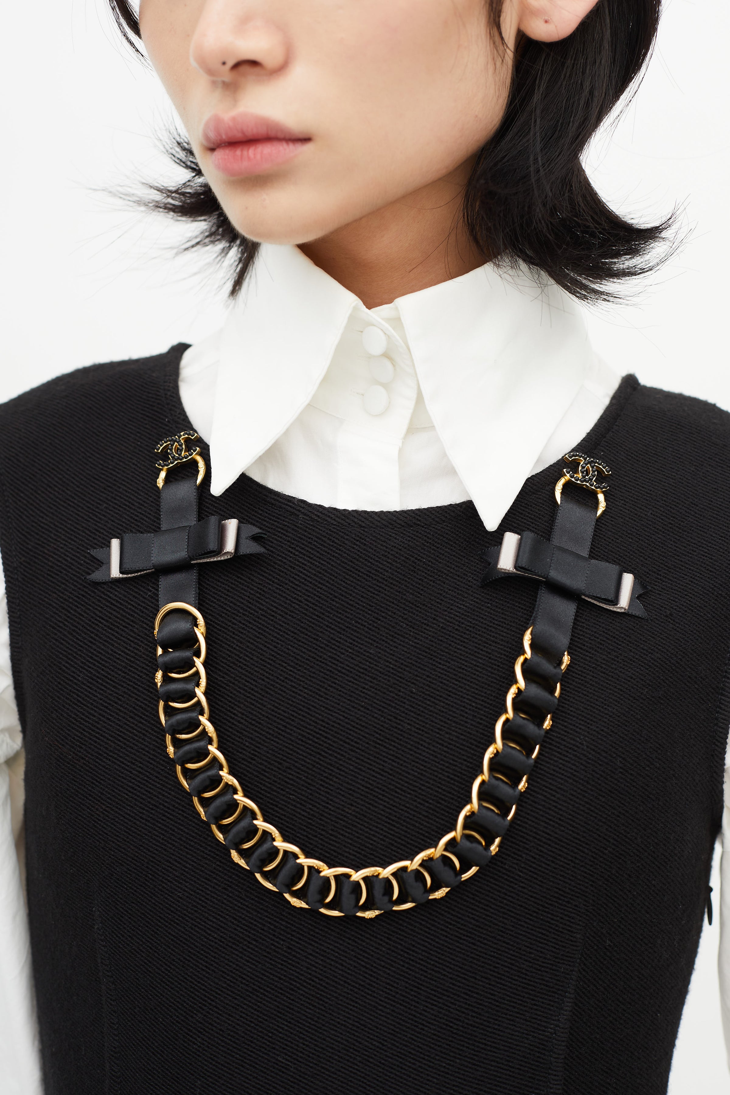 Chanel // Vintage Black Ribbon & Chain Brooch – VSP Consignment