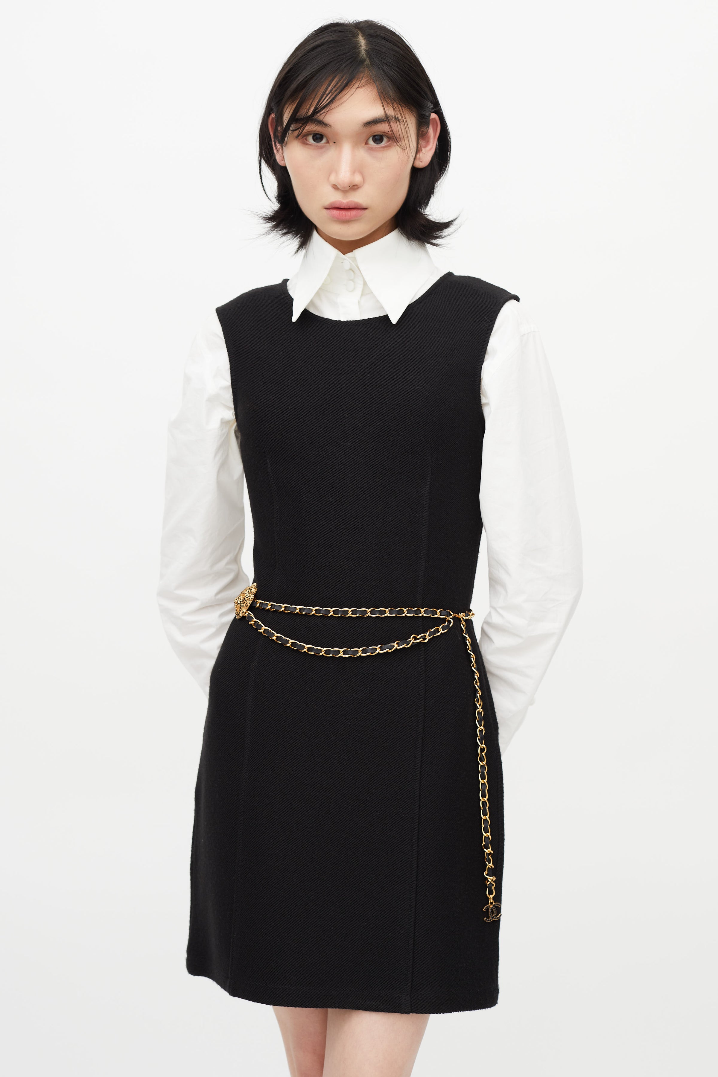 Chanel // Fall 2001 Black & Gold Chain Belt VSP Consignment Chanel // Fall 2001 Black & Gold Chain Belt VSP Consignment