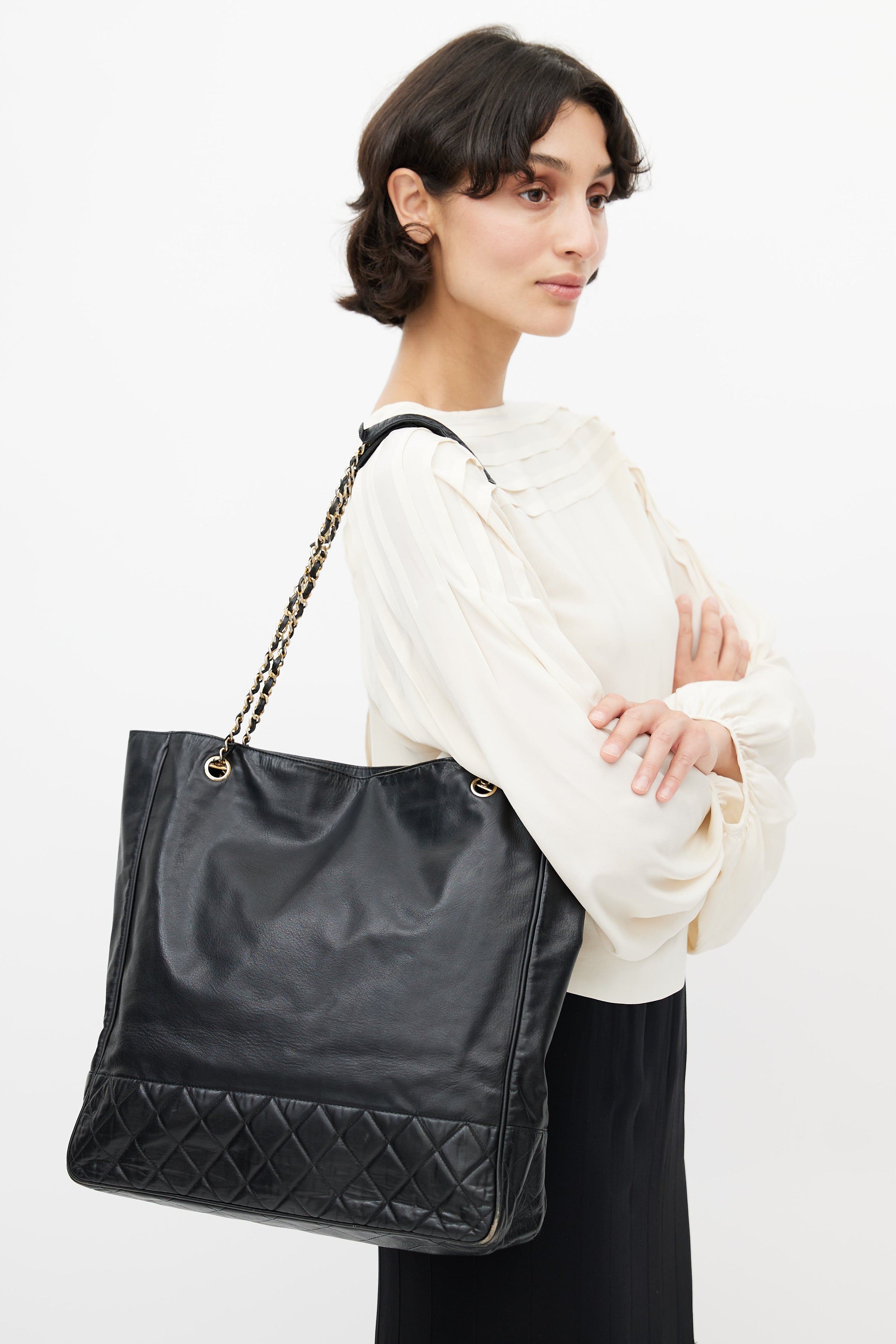 Chanel // 2012 Black Leather Quilted Tote – VSP Consignment