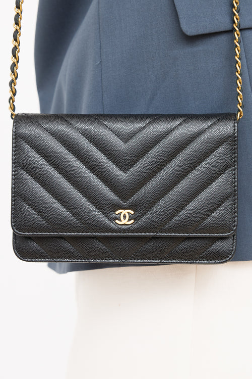 2017/18 Chevron Caviar Wallet On Chain Bag