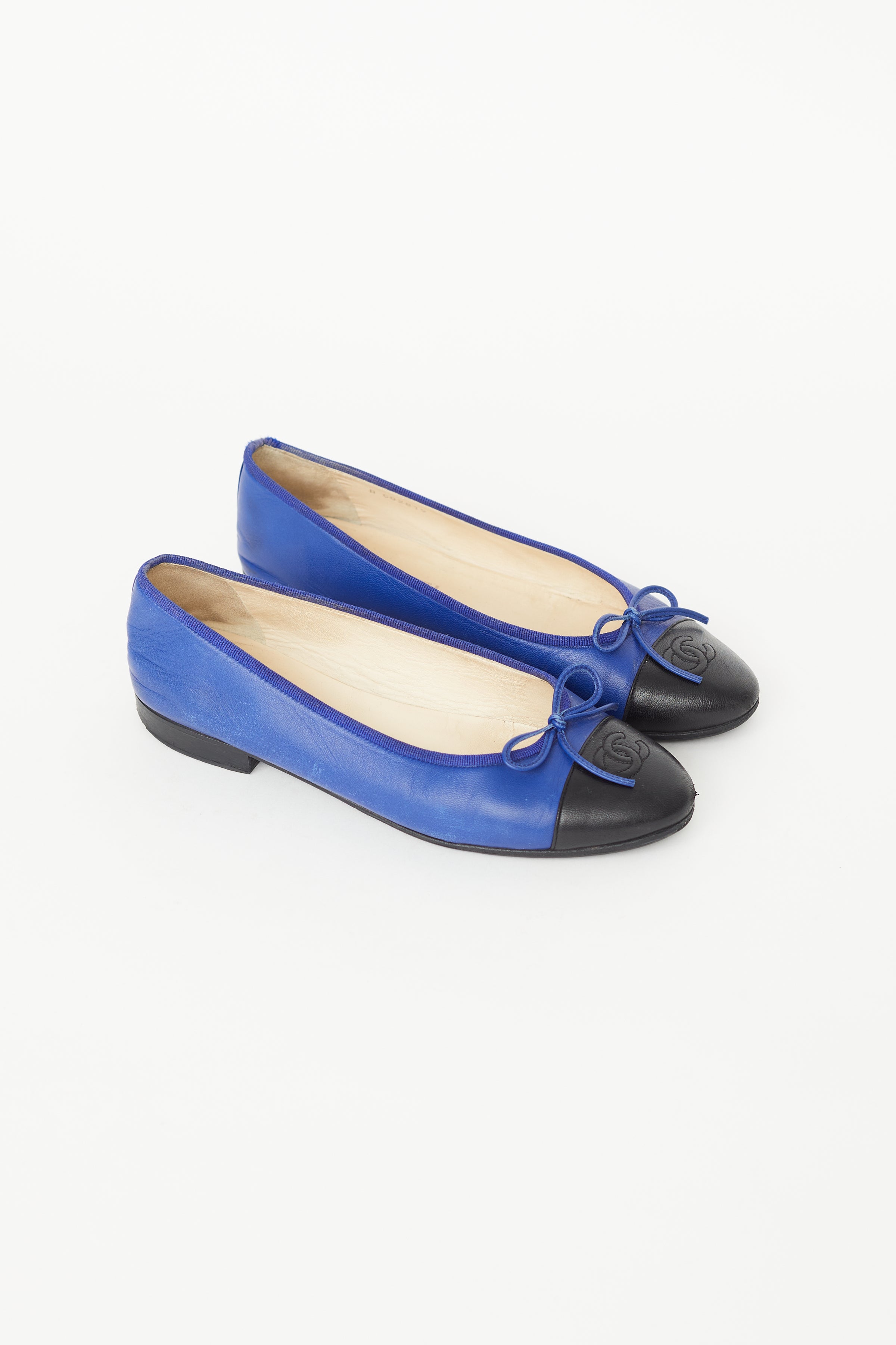 Chanel // Blue & Black Leather CC Ballet Flat – VSP Consignment