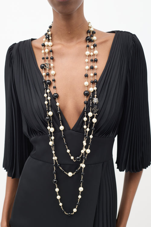 Chanel Cruise 2010 Black & Cream Pearl Paris-Venice Charms Necklace