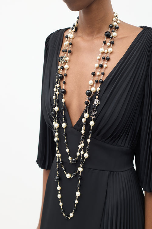 Chanel Cruise 2010 Black & Cream Pearl Paris-Venice Charms Necklace