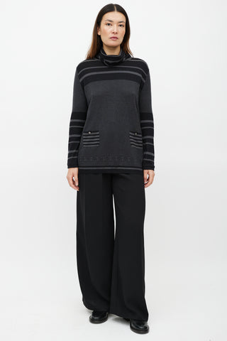 Chanel FW 2005 Black & Grey Cashmere Houndstooth Turtleneck