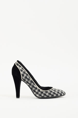 Chanel Fall 2004 Black & White Tweed Pump